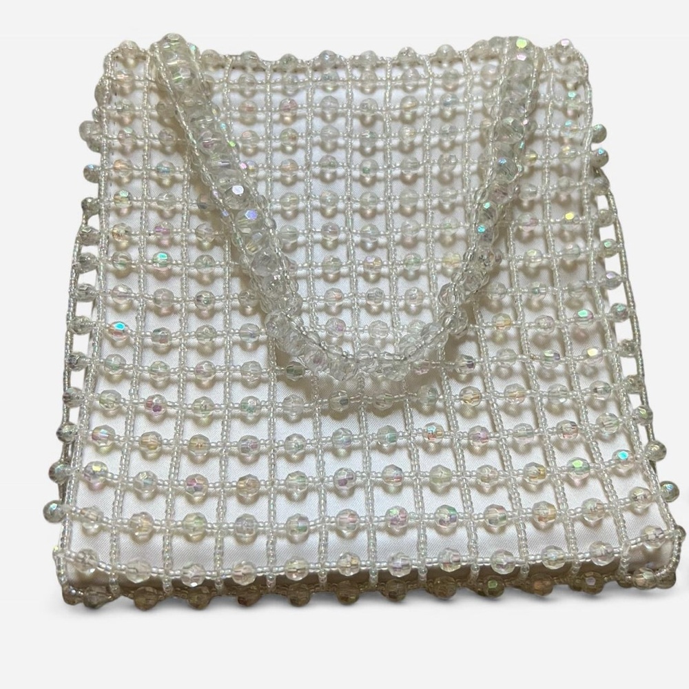 Elegant Pearl Beaded Handbag